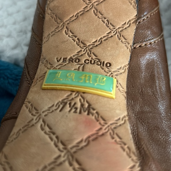 L.A.M.B Gwen Stefani Genuine Leather Platform Wood Heel Pumps - Picture 8 of 17